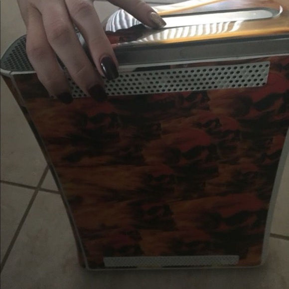 Xbox 360 - Picture 2 of 4